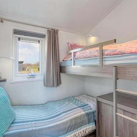 2 Bedroom Amazing In Dom wakacyjny
